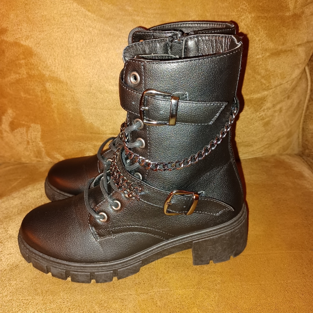 Women's combat boots Sugar brand Size 5.5 color black
